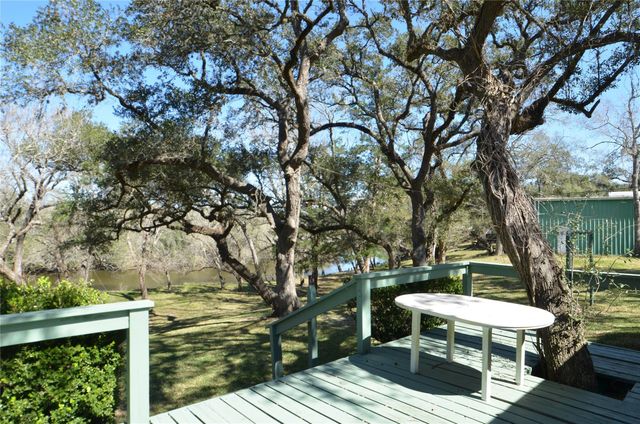 708 Catamaran Circle, Blessing, TX 77419