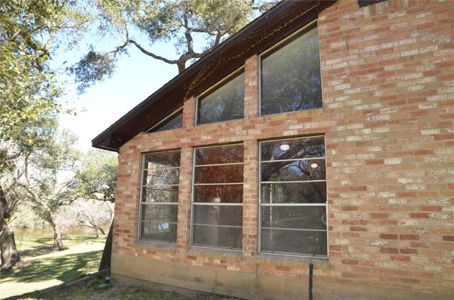 708 Catamaran Circle, Blessing, TX 77419