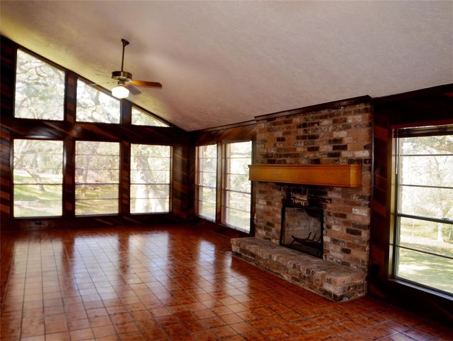 708 Catamaran Circle, Blessing, TX 77419