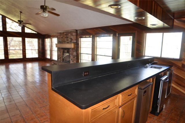 708 Catamaran Circle, Blessing, TX 77419