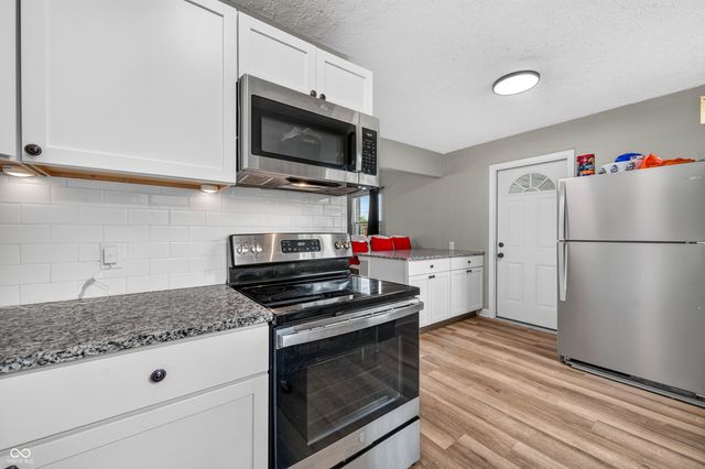 6043 Ivanhoe Street, Indianapolis, IN 46219