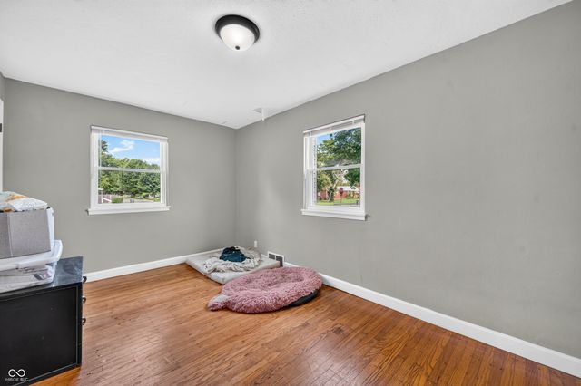 6043 Ivanhoe Street, Indianapolis, IN 46219