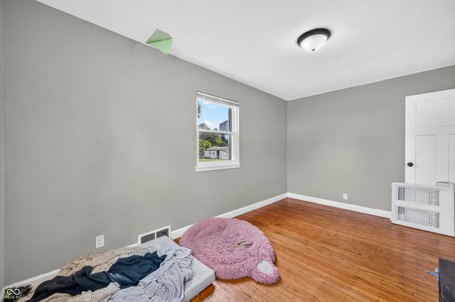 6043 Ivanhoe Street, Indianapolis, IN 46219
