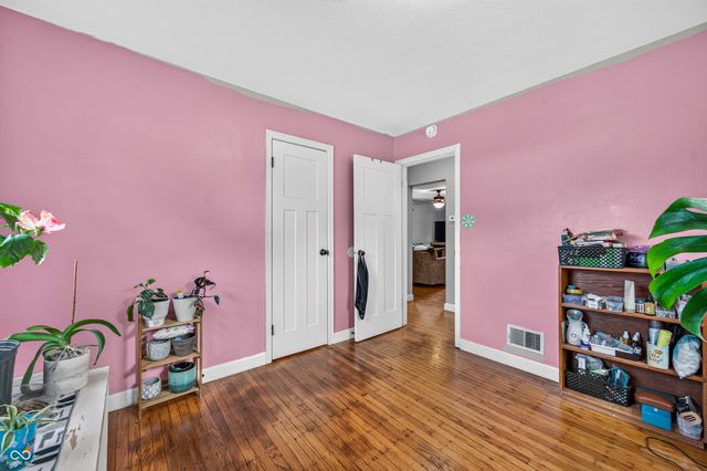 6043 Ivanhoe Street, Indianapolis, IN 46219