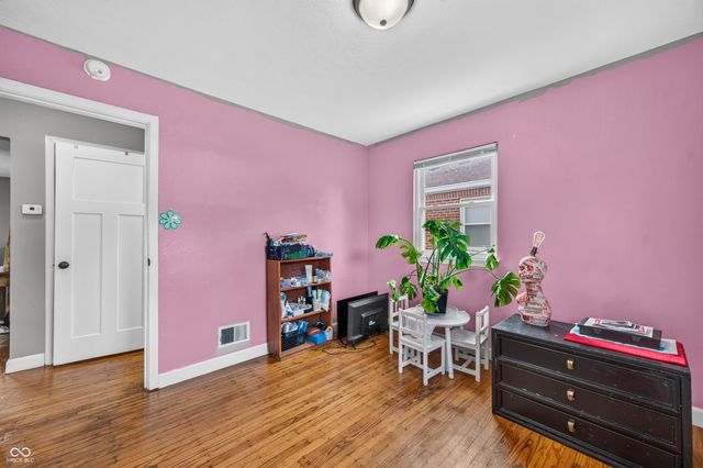 6043 Ivanhoe Street, Indianapolis, IN 46219