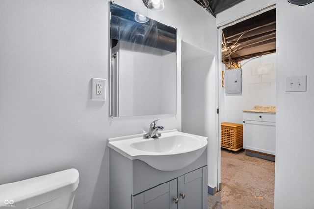 6043 Ivanhoe Street, Indianapolis, IN 46219