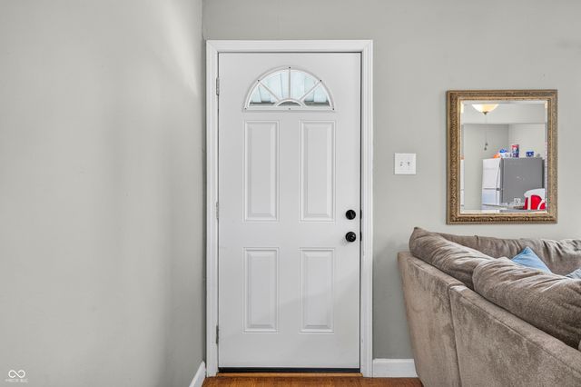 6043 Ivanhoe Street, Indianapolis, IN 46219