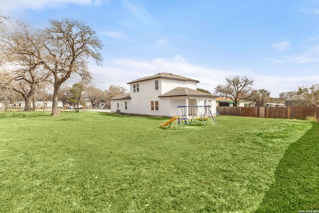 4230 Waterwood Pass, Elmendorf, TX 78112