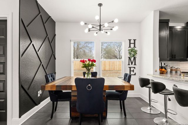 4230 Waterwood Pass, Elmendorf, TX 78112