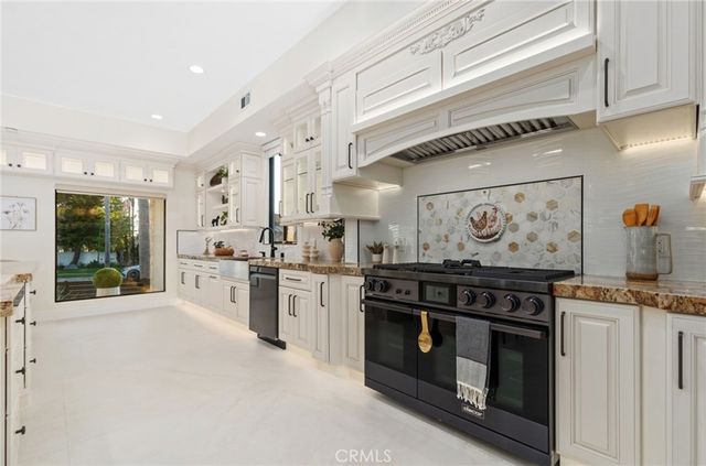 16572 Carousel, Huntington Beach, CA 92649