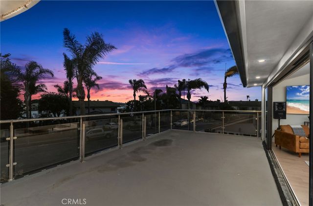 16572 Carousel, Huntington Beach, CA 92649