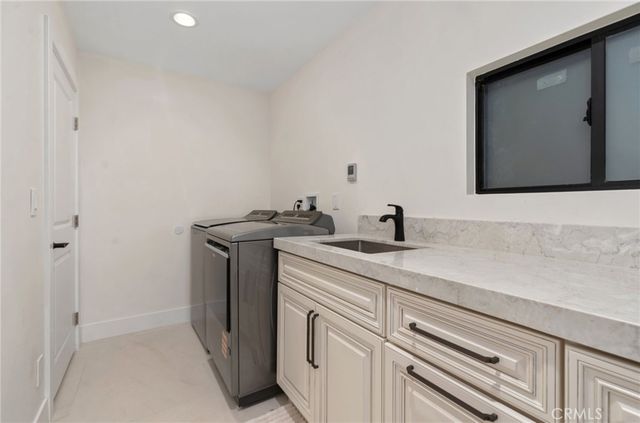 16572 Carousel, Huntington Beach, CA 92649