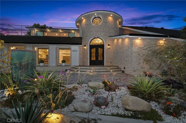 16572 Carousel, Huntington Beach, CA 92649