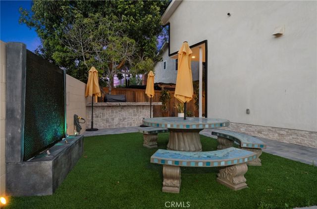 16572 Carousel, Huntington Beach, CA 92649