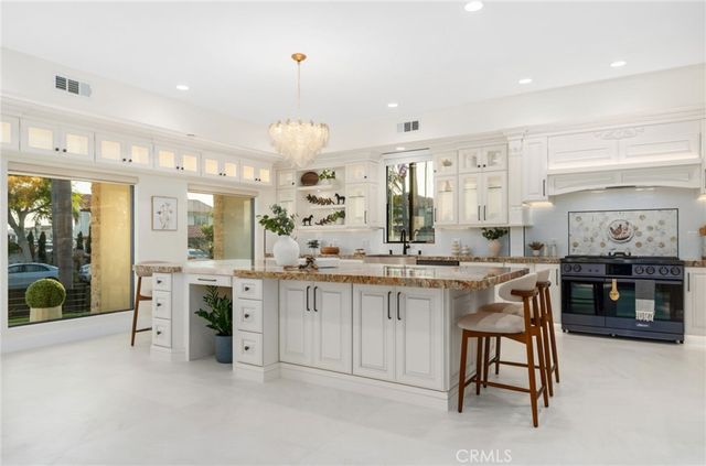 16572 Carousel, Huntington Beach, CA 92649