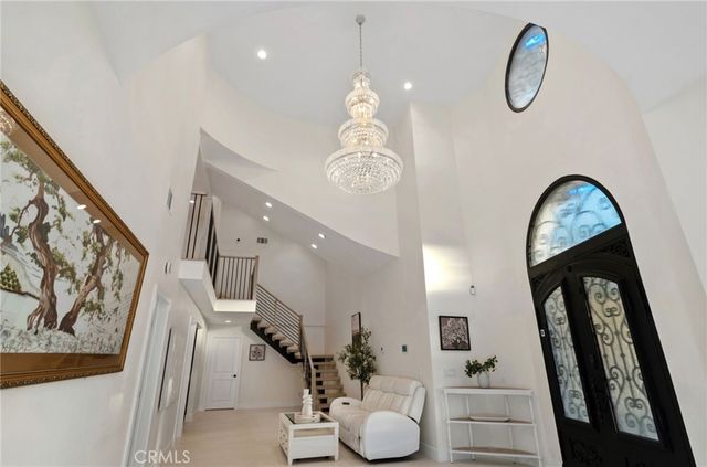 16572 Carousel, Huntington Beach, CA 92649