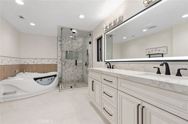 16572 Carousel, Huntington Beach, CA 92649