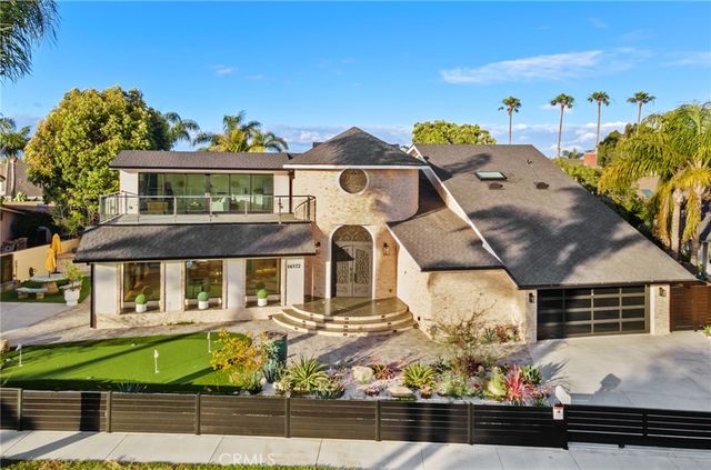 16572 Carousel, Huntington Beach, CA 92649