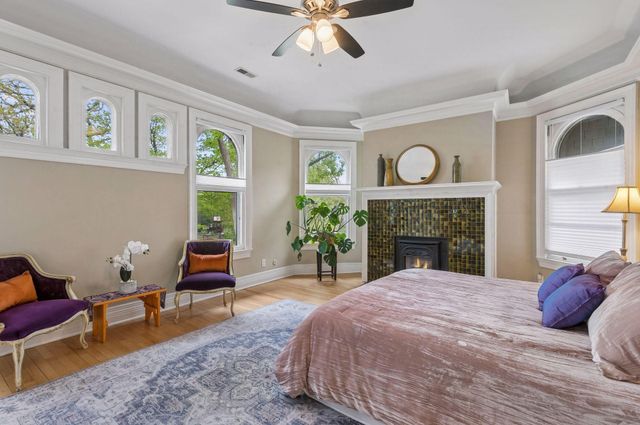 458 Holly Avenue, Saint Paul, MN 55102