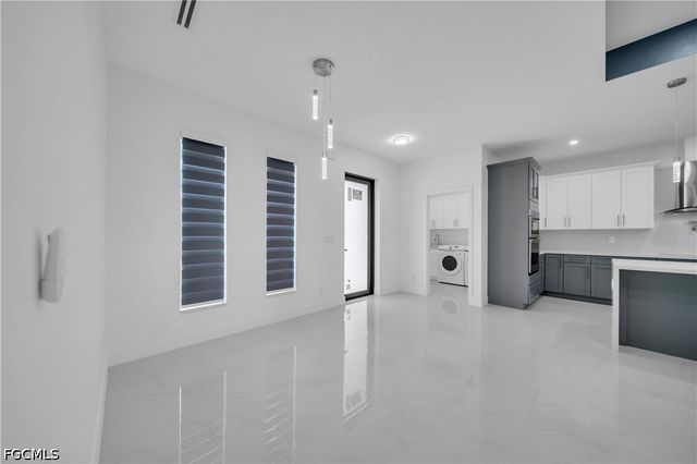 1825 NE 22nd TER, Cape Coral, FL 33909