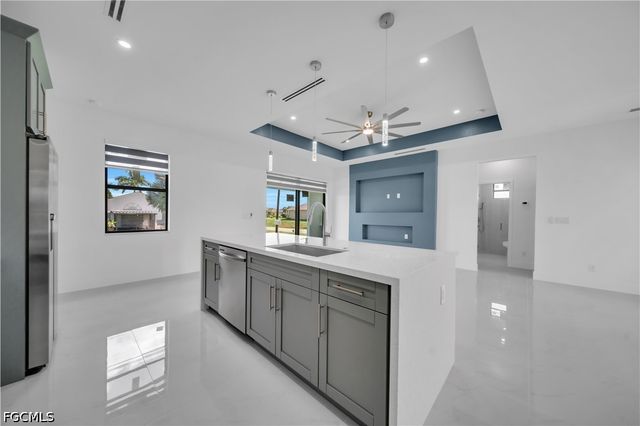 1825 NE 22nd TER, Cape Coral, FL 33909