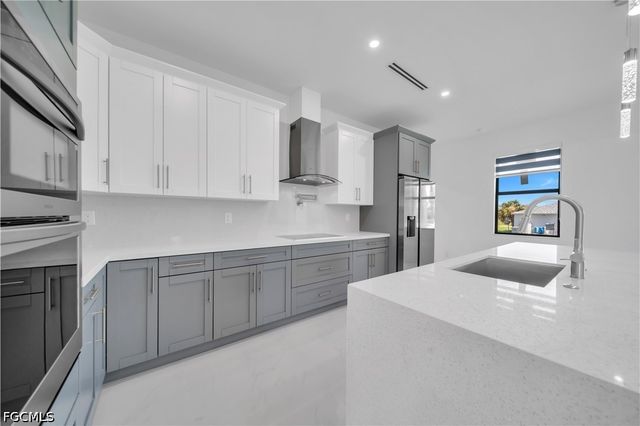 1825 NE 22nd TER, Cape Coral, FL 33909