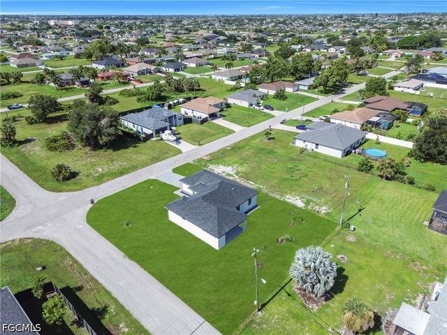 1825 NE 22nd TER, Cape Coral, FL 33909