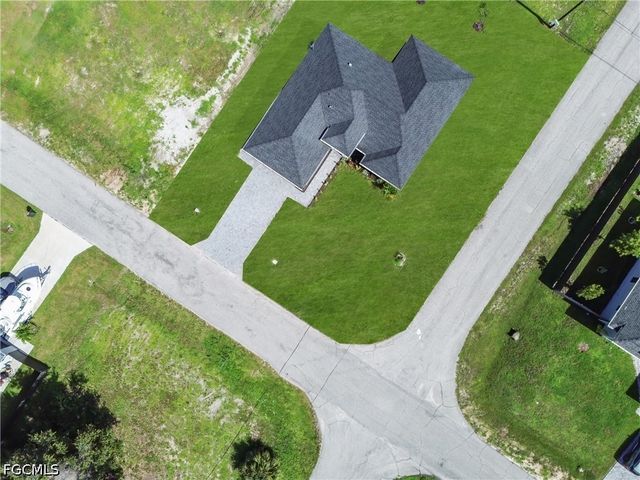 1825 NE 22nd TER, Cape Coral, FL 33909