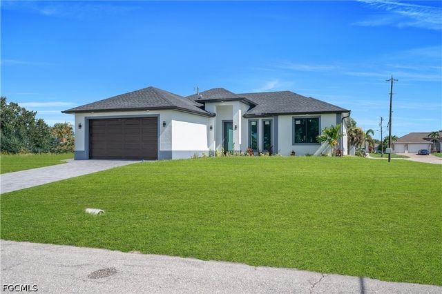 1825 NE 22nd TER, Cape Coral, FL 33909