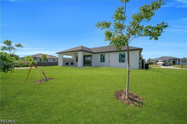 1825 NE 22nd TER, Cape Coral, FL 33909