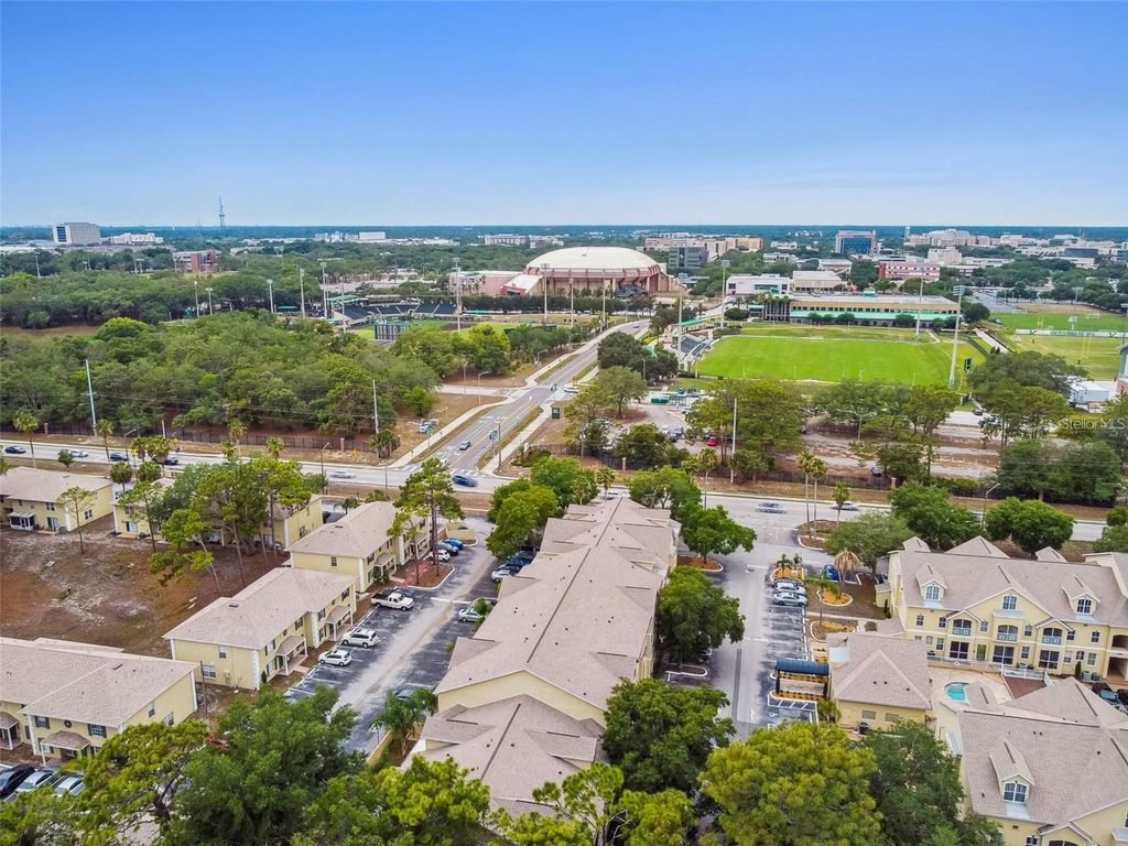 Image 37 of property listing at 5170 SUNRIDGE PALMS DRIVE, Tampa, FL 33617