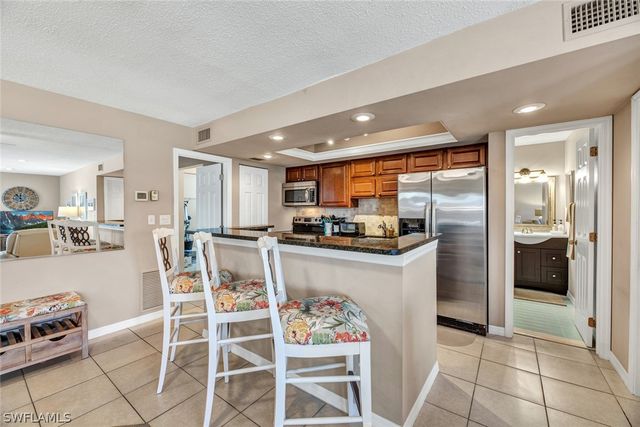 240 Palm DR 2, Naples, FL 34112