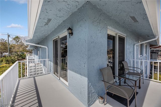 240 Palm DR 2, Naples, FL 34112
