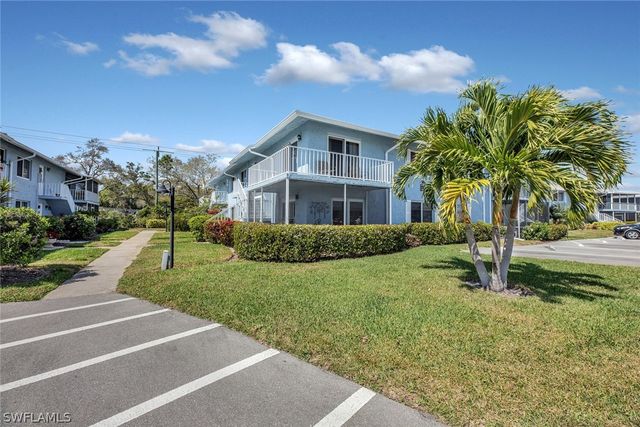 240 Palm DR 2, Naples, FL 34112