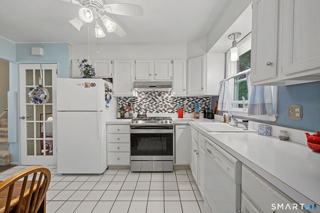 4 Ezra Road, Danbury, CT 06811