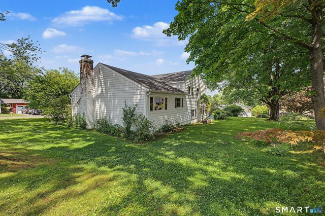 4 Ezra Road, Danbury, CT 06811