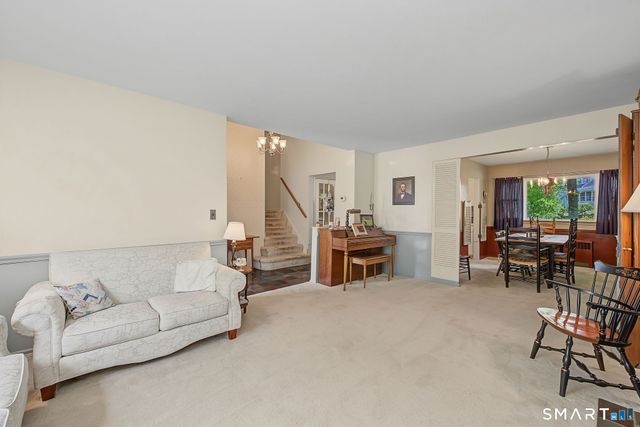 4 Ezra Road, Danbury, CT 06811