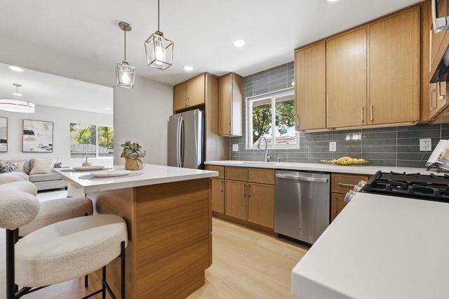 3247 Carolyn Circle, Oceanside, CA 92054