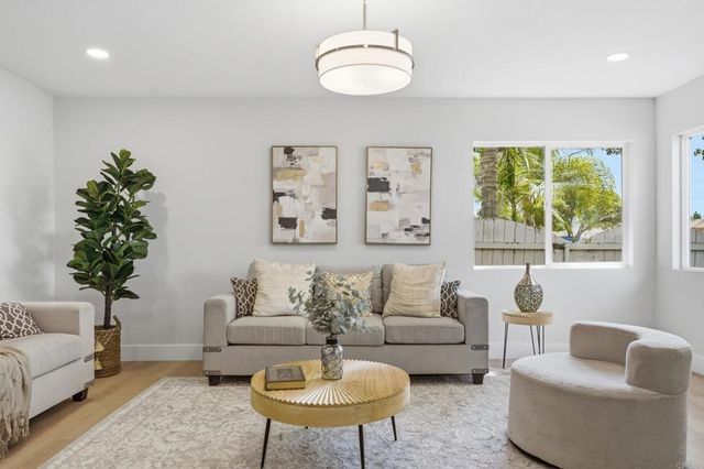 3247 Carolyn Circle, Oceanside, CA 92054