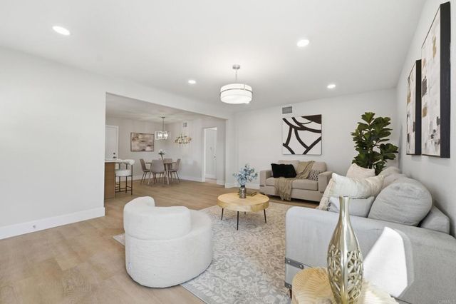 3247 Carolyn Circle, Oceanside, CA 92054