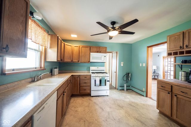 306 S East Street, Pendleton, IN 46064