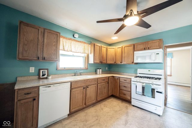 306 S East Street, Pendleton, IN 46064