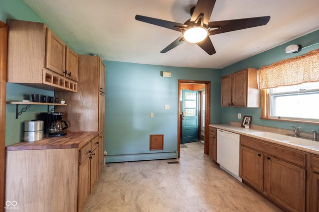 306 S East Street, Pendleton, IN 46064