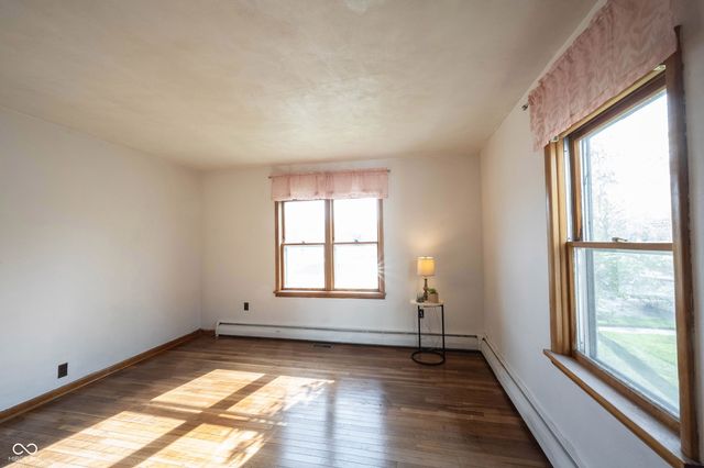 306 S East Street, Pendleton, IN 46064