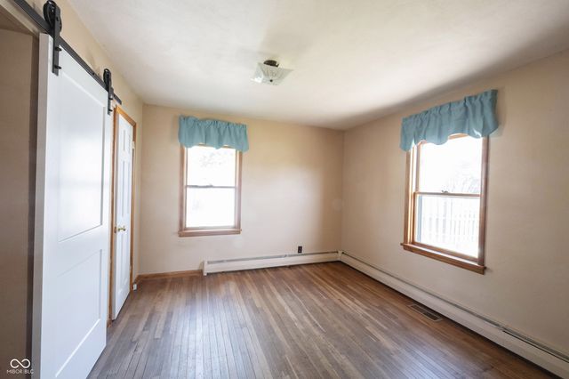 306 S East Street, Pendleton, IN 46064