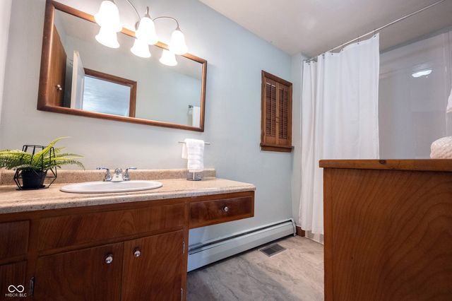 306 S East Street, Pendleton, IN 46064