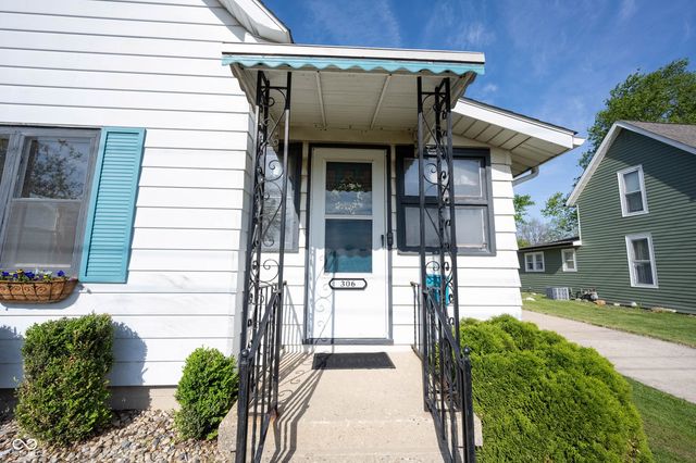 306 S East Street, Pendleton, IN 46064