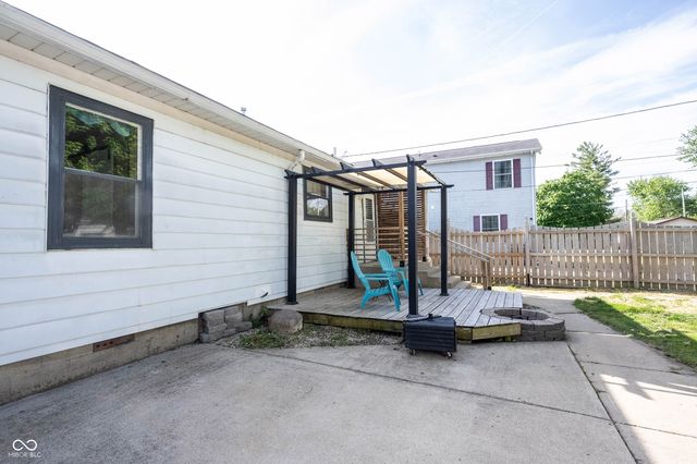 306 S East Street, Pendleton, IN 46064
