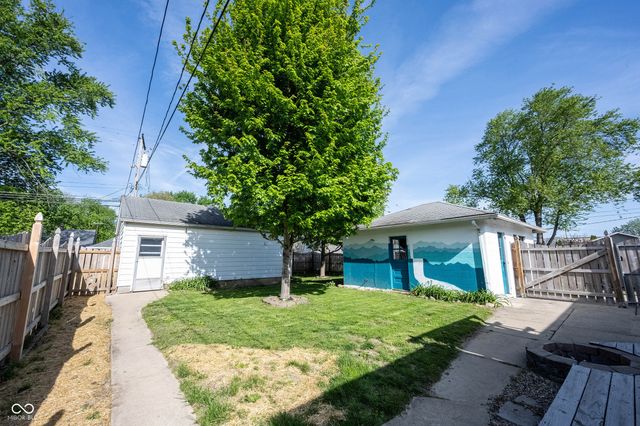 306 S East Street, Pendleton, IN 46064