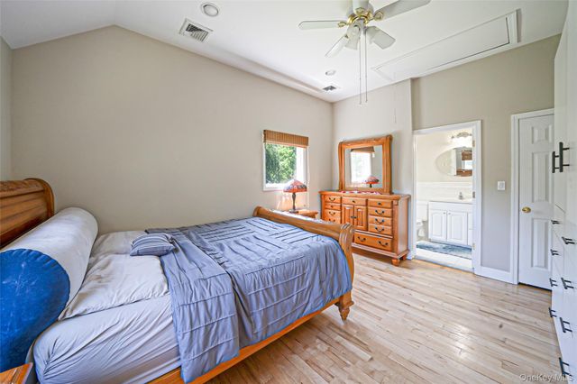 2 Jodi Drive, Manorville, NY 11949